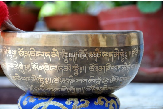 Handmade Tibetan Mantra Singing Bowl – Full Mantra Etched (Multi-Size)