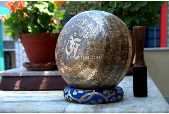 Handmade Tibetan Mantra Singing Bowl – Full Mantra Etched (Multi-Size)