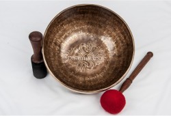 Dorje Tibetan Singing Bowl with Tibetan Mantra Ring & Tibetan Om Symbol