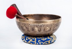 Double Dorje Tibetan Singing Bowl with Potala Gate Mantra & Endless Knot Design