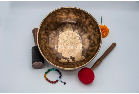 Hand-Engraved Ganesha Tibetan Singing Bowl – Center Engraving & Ganesha Mantra