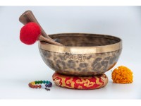 Hand-Engraved Guru Lama Tibetan Singing Bowl – Sacred Guru Mantra