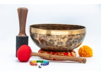 Hand-Engraved Guru Lama Tibetan Singing Bowl – Sacred Guru Mantra