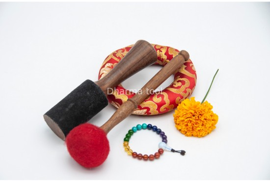 Hand-Engraved Guru Lama Tibetan Singing Bowl – Sacred Guru Mantra