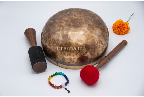 Hand-Engraved Avalokitesvara Tibetan Singing Bowl – Compassion Mantra Engraved