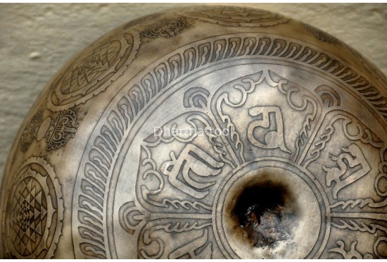 Lingam Tibetan Singing Bowl with Shree Yantra Symbols & Lotus Mantra Engraving