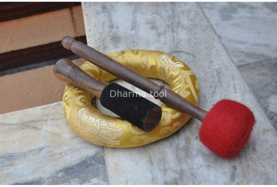 Eyes of Buddha Etched Tibetan Singing Bowl – Handmade with Tibetan Mantra & Dharma Chakra (Multiple Size Options)