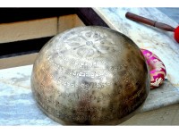 Tibetan Mantra & Endless Knot Etched Singing Bowl – Handmade Himalayan Bowl with Double Dorje (Multiple Size Options)