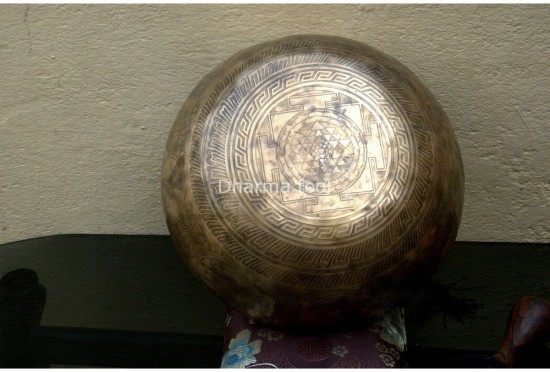 Large Buddha Etched Tibetan Singing Bowl with Eight Lucky Symbols – Multiple Large Size Options