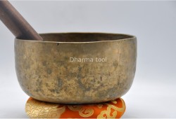 Old Collected Thadobati Singing Bowl – Antique Himalayan Bowl