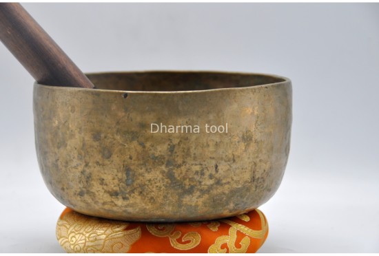Old Collected Thadobati Singing Bowl – Antique Himalayan Bowl