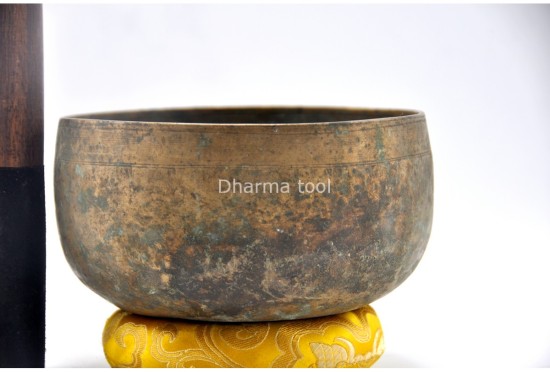 Remuna Singing Bowl – Antique Himalayan Bowl