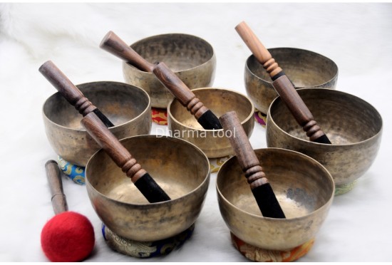 Antique Thadobati 7 Chakra Singing Bowl Set – Professionally Selected