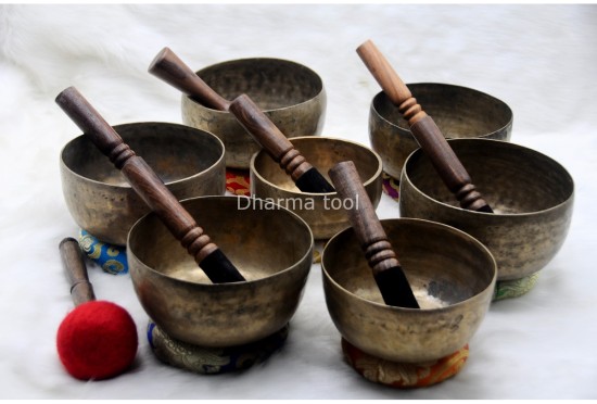 Antique Thadobati 7 Chakra Singing Bowl Set – Professionally Selected