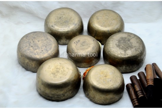 Antique Thadobati 7 Chakra Singing Bowl Set – Professionally Selected