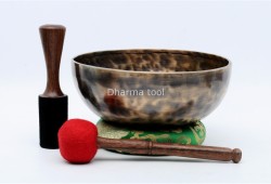 9-Inch Tibetan Singing Bowl – Grounding & Deep Vibrational Wellness Bowl