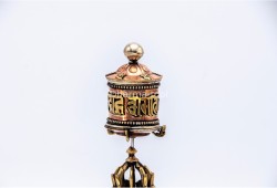 7.5 Inch Tibetan Prayer Wheel Vajra Brass Base