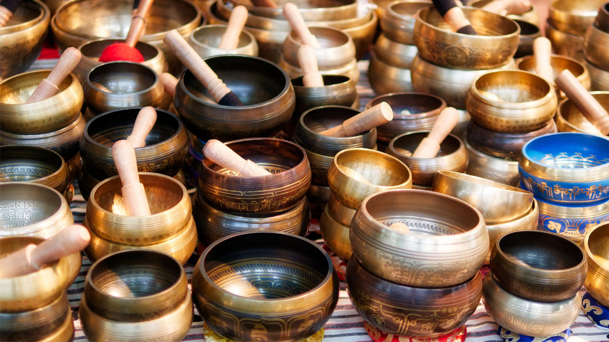 Hand-casted Tibetan singing bowls — cast in bronze and hand-finished in Kathmandu Collection of hand-casted bronze Tibetan singing bowls with smooth uniform walls, handmade in Nepal