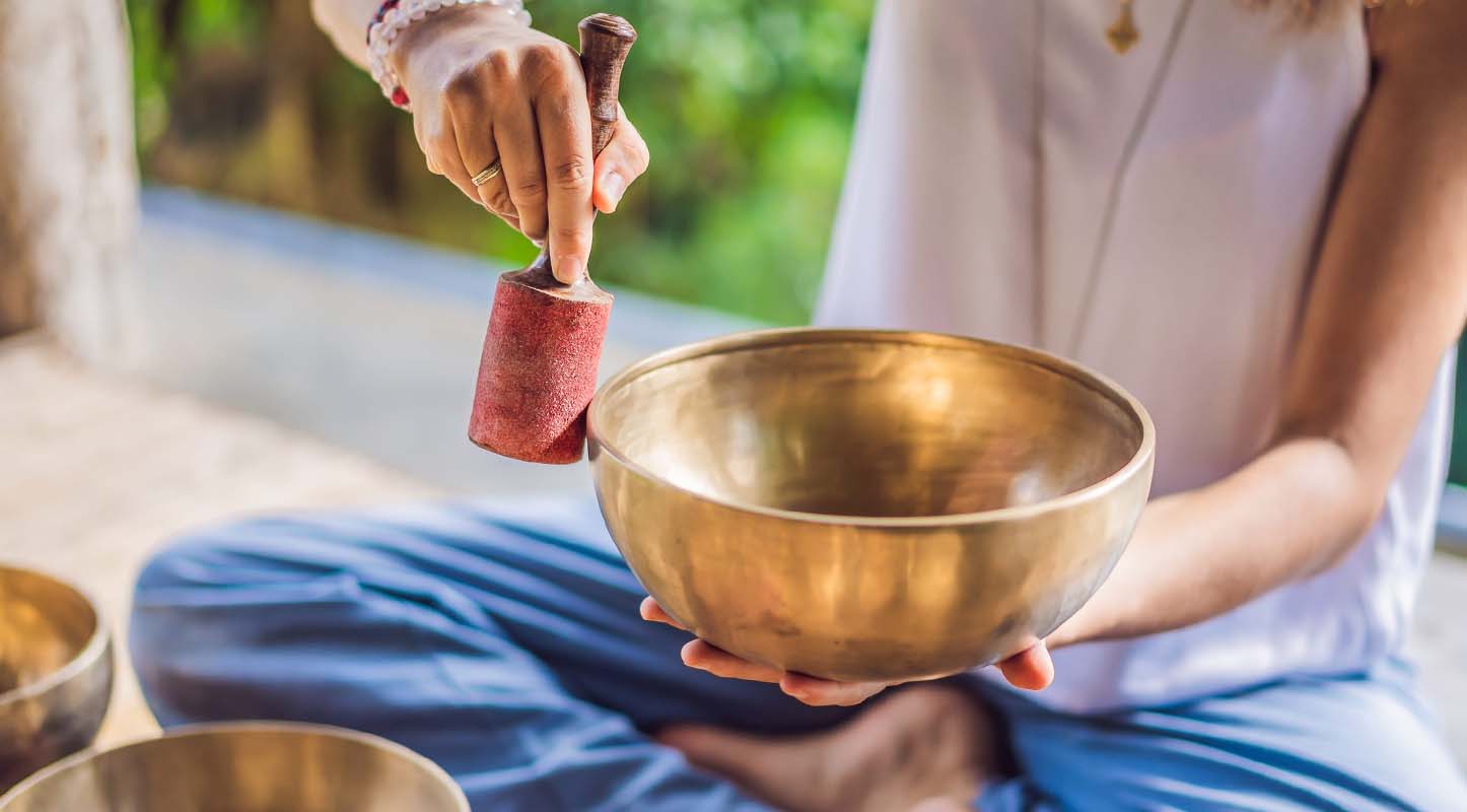 Medium Tibetan Singing Bowl 9 Inch - Handmade Himalayan Singing Bowl from Nepal