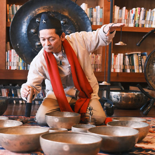 Shree Krishna Shahi Singing Bowl Master